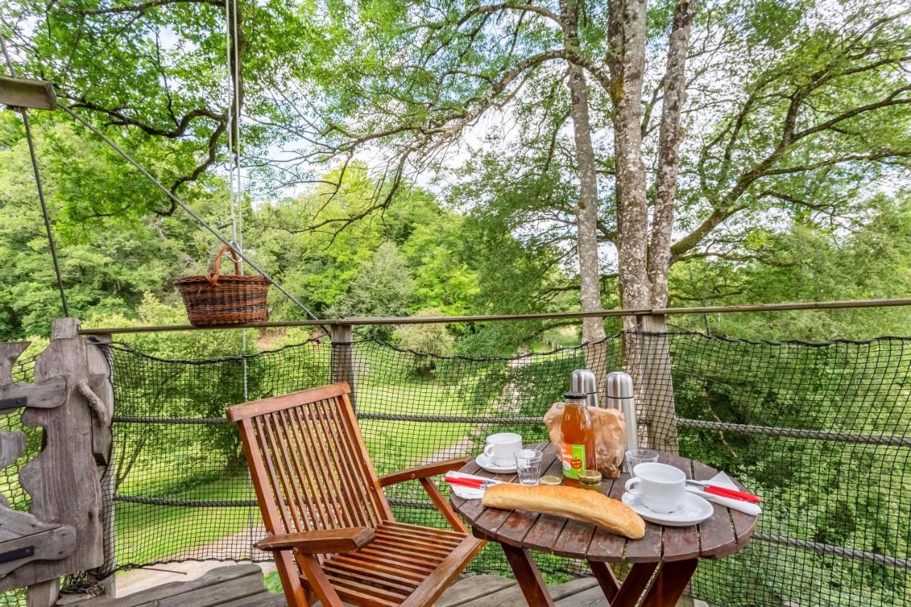 Domaine Des Vaulx - Locations De Cabanes Insolites La Baconniere エクステリア 写真
