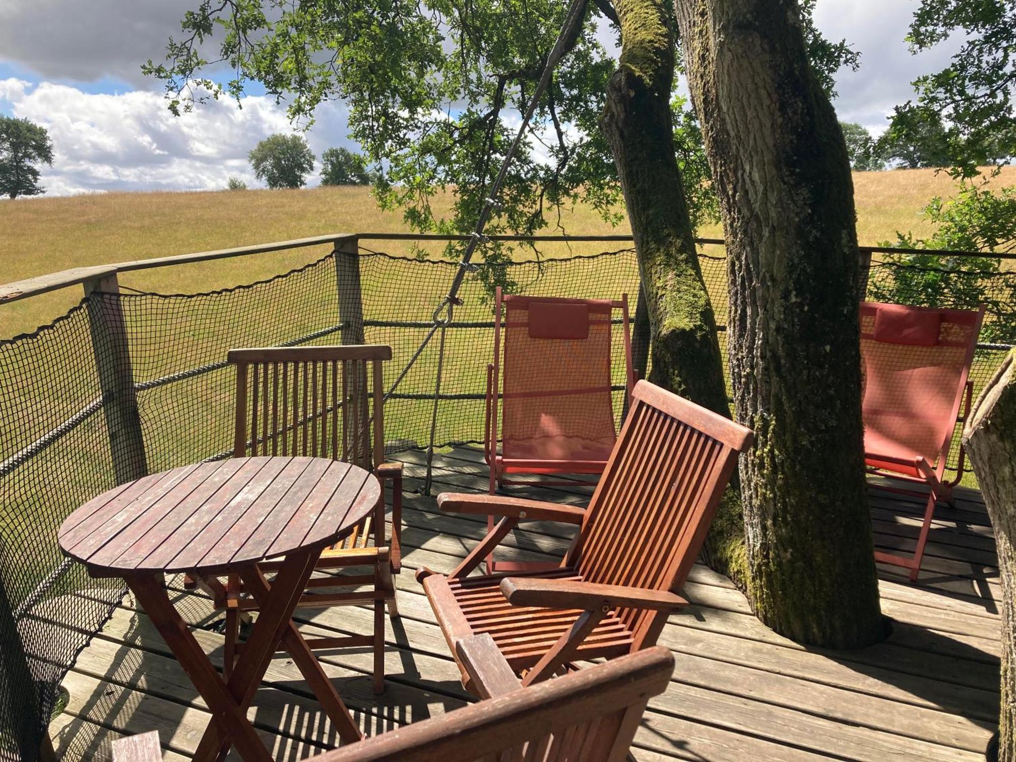 Domaine Des Vaulx - Locations De Cabanes Insolites La Baconniere エクステリア 写真